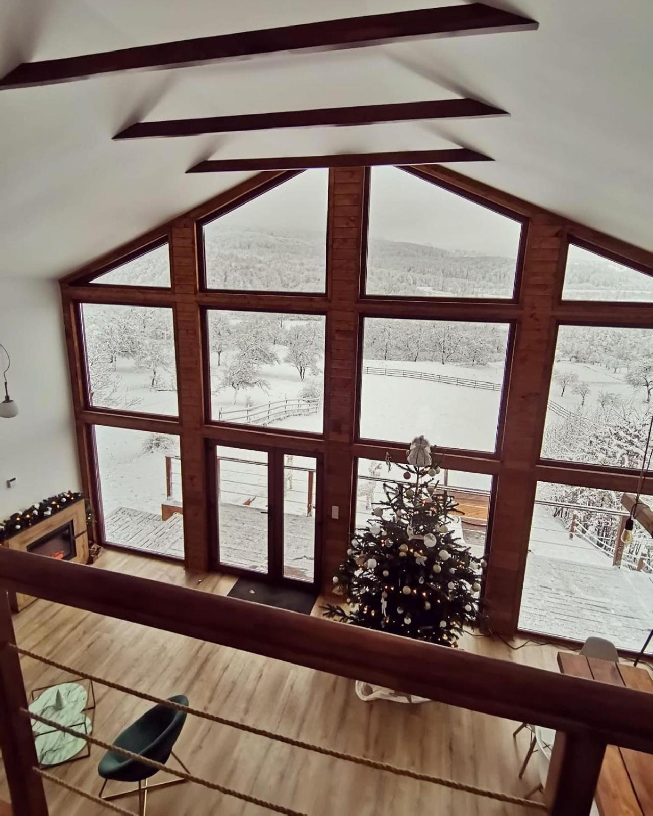 Le Chalet M - Cabana Cu O Panorama De Poveste. Dióshalom Kültér fotó